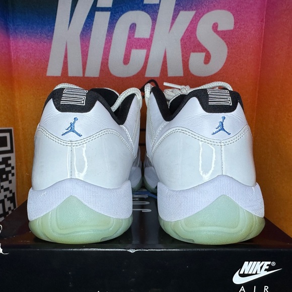 Jordan 11 Retro Low Legend Blue Size 12M Pre-loved - Picture 6 of 7